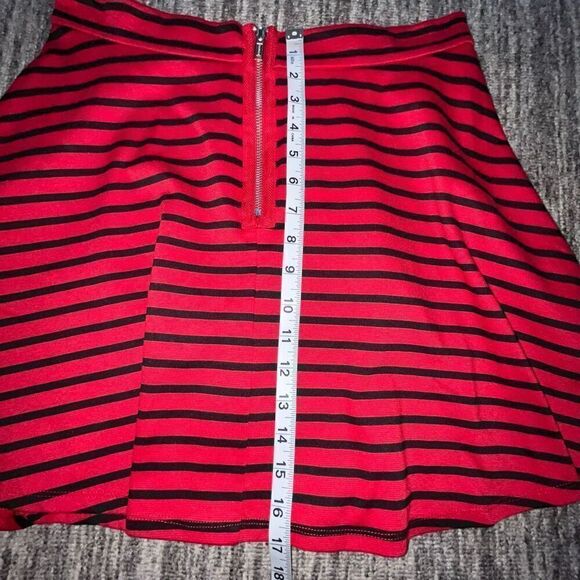 Olsenboye Womens Size Large Striped Skater Skirt Red Zip Up Asymmetrical Striped - Picture 5 of 6